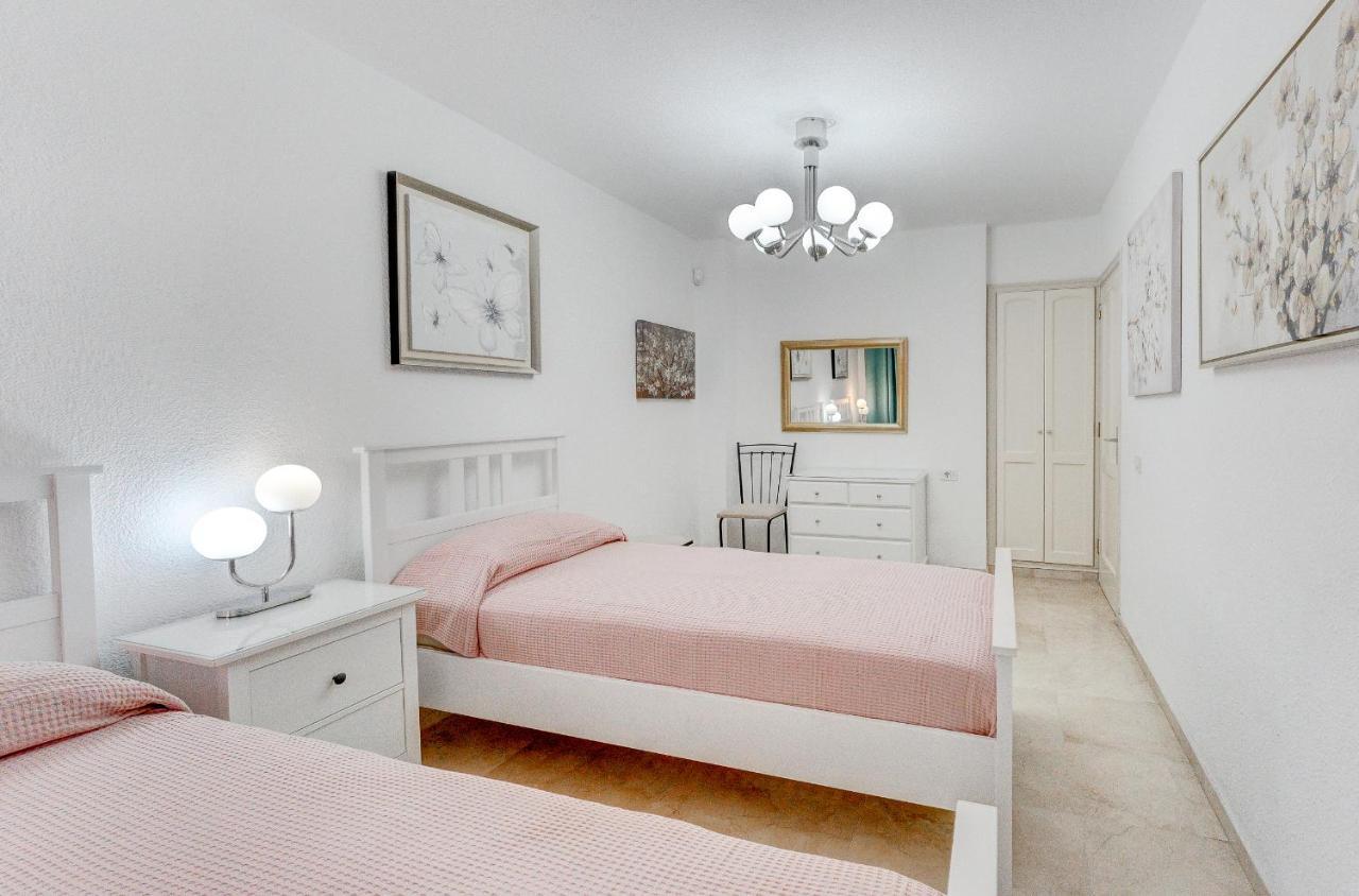Marvelous - La Caleta Villa