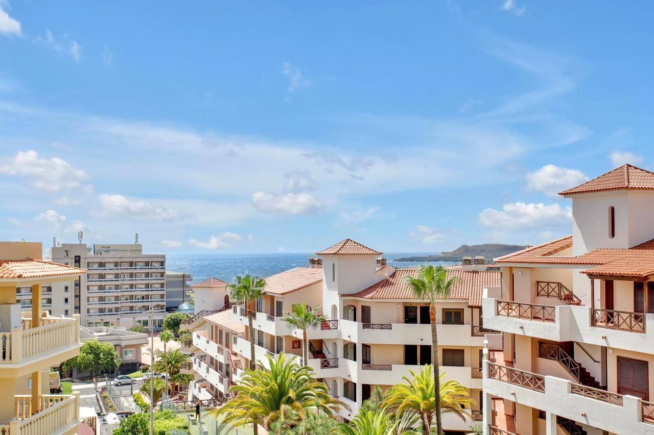 Sun And Green, Heated Pool, 3 Rooms, Air C Apartment *