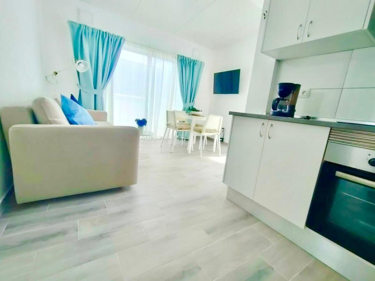 New Center Cristianos Apartment *