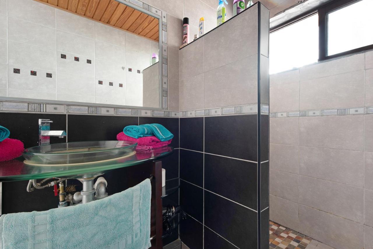 Tropical Piso Ana Con Palmera *