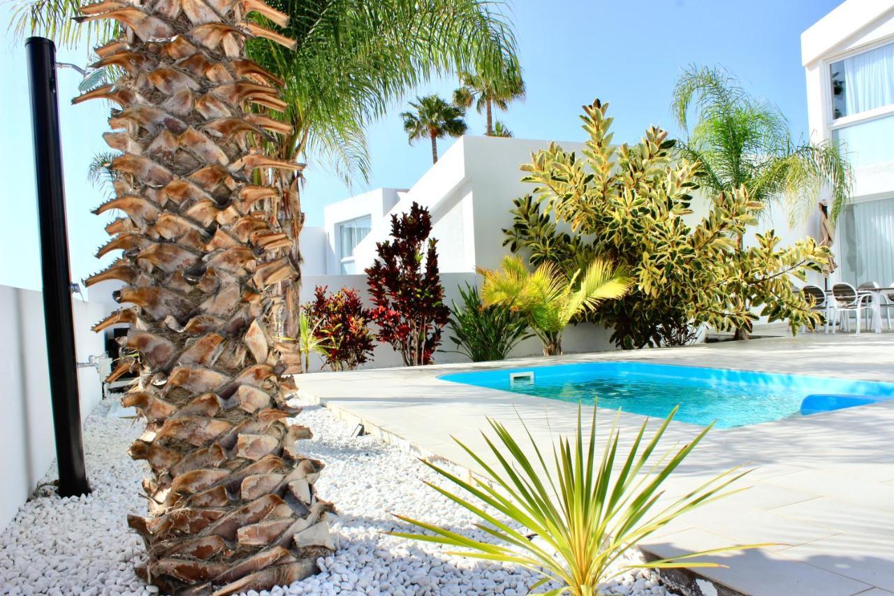 Carla - 3bdr + 3bath In Amarilla Golf Villa