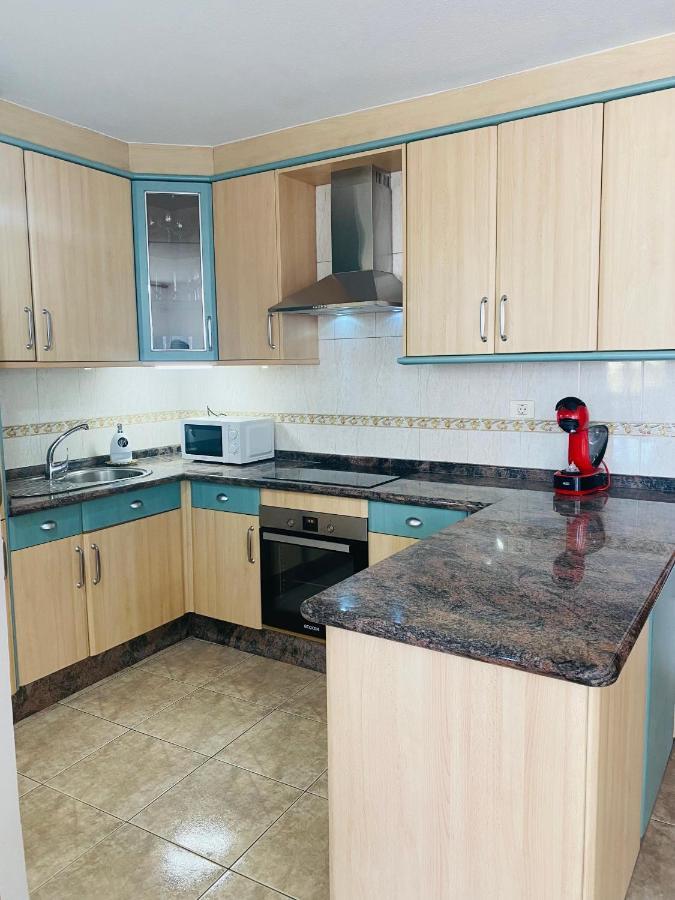 Paradise Holidays 2 Bedrooms & Sea View, Tenerife Appartement