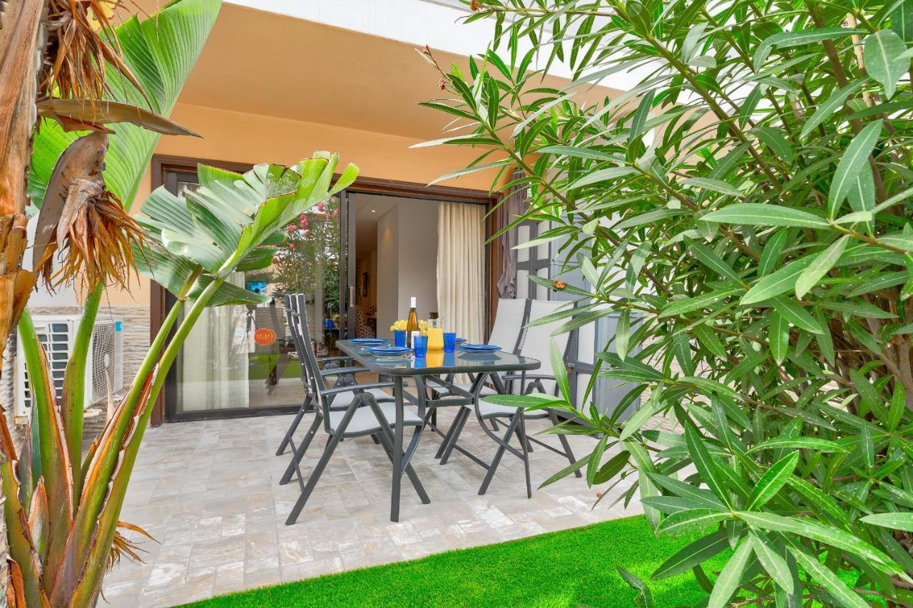Brand New In Park Albatros With Pool View