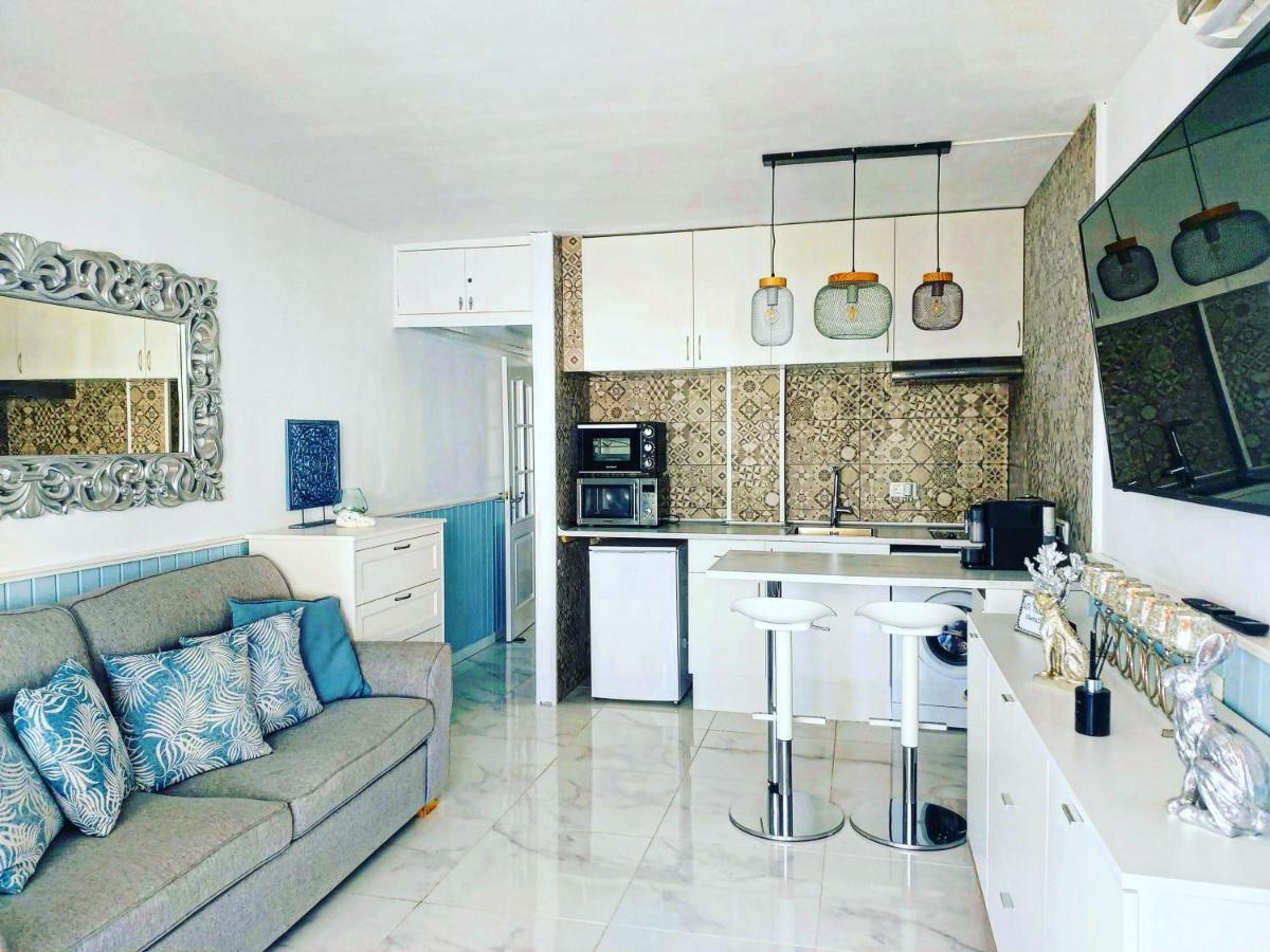 Canarian Blue Tropical Garden View & Pool Apartment