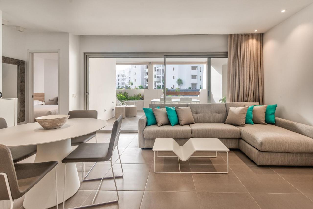 Jardines - Avago 2 2 Pool View 1b * Palm-mar