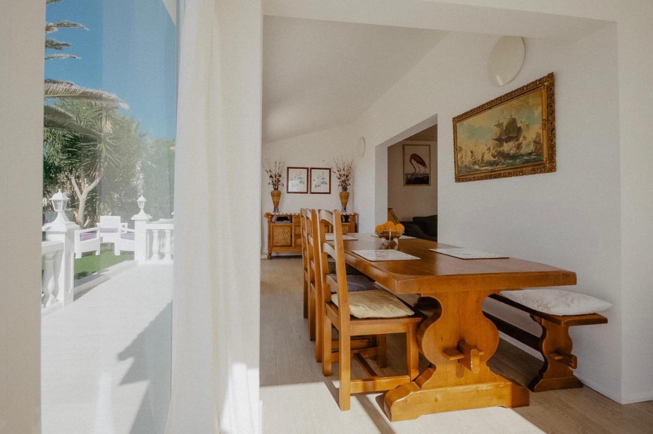 Blanca Villa *