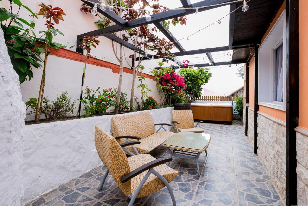 Villa True Canarian 6 Bedrooms With Hot Tub