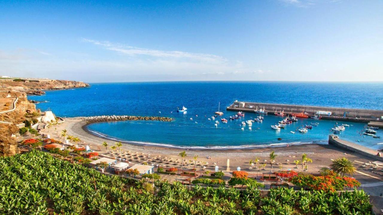 Beautiful Renovated With Air Conditioning Just Steps From The Sea In * Playa de San Juan (Tenerife)