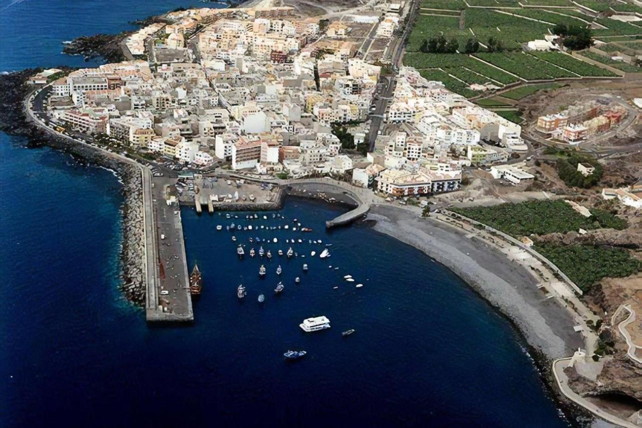 Beautiful Renovated With Air Conditioning Just Steps From The Sea In Appartement *