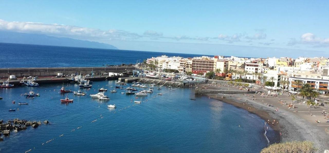 Beautiful Renovated With Air Conditioning Just Steps From The Sea In Appartement