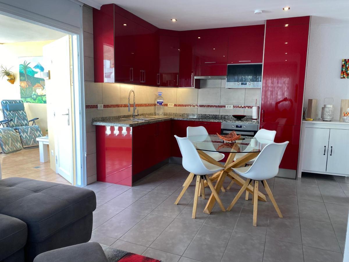 Relax And Enjoy With A View Of El Teide And Sea Apartment
