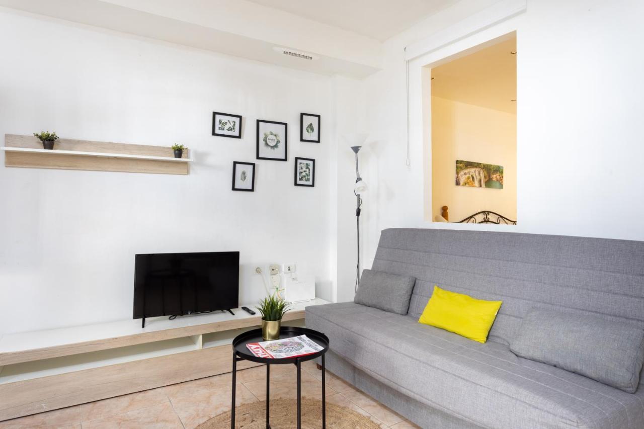 Costa Apartment
