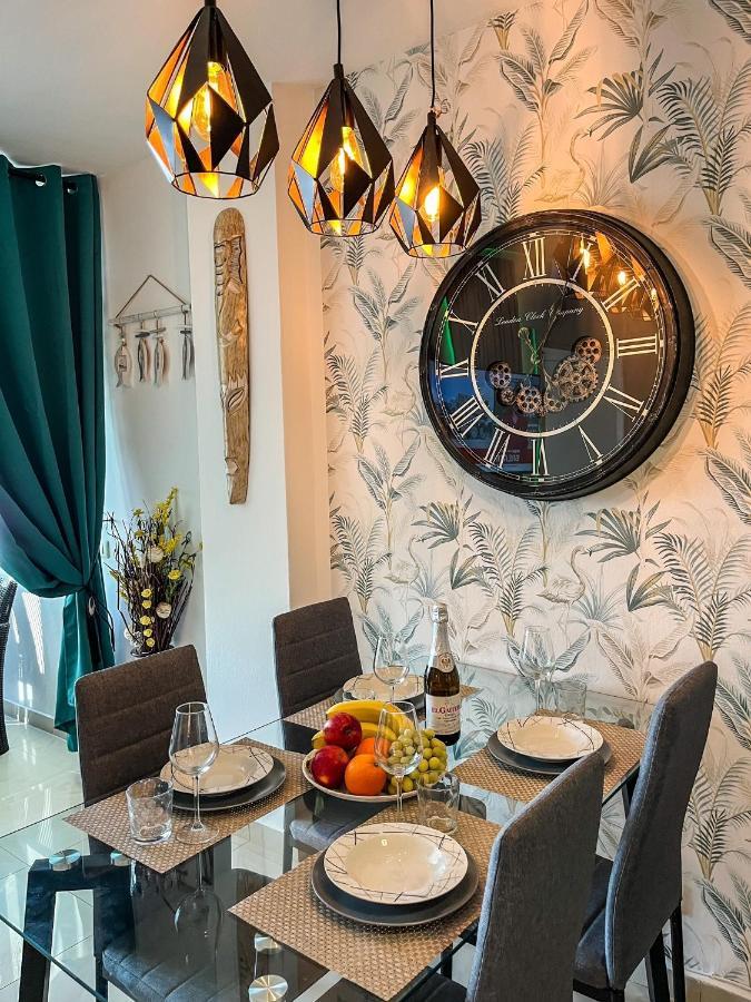 Luxory Dreamy Sunset, Seafront, Direct Access To The Promenade,wifi,pool,free Parking *