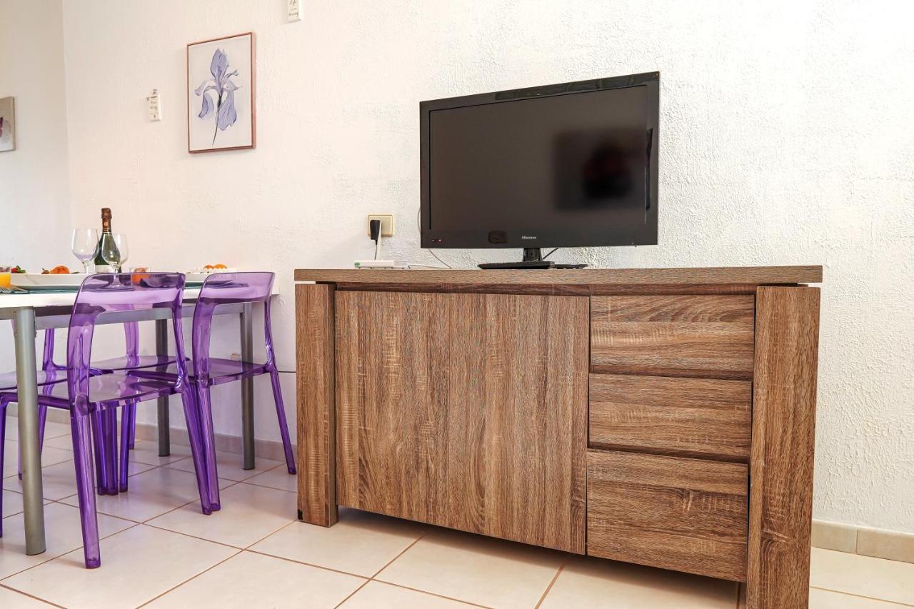2 Bedroom Flat With Big Pools And Big Terrace Parque Don Jose, 313 Сasa de vacaciones Costa del Silencio