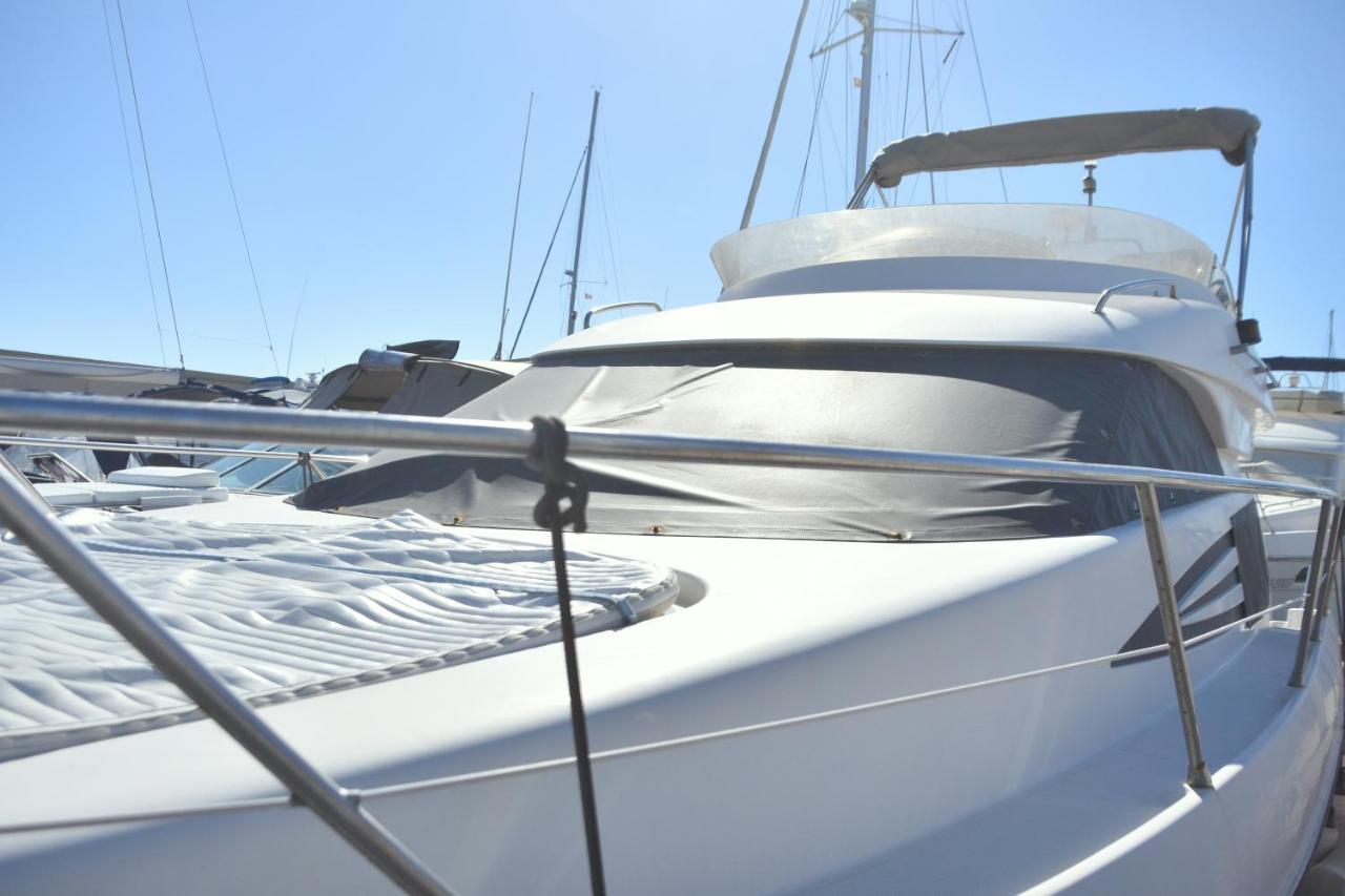 Hotel en barco Luxury Yacht Kamikara