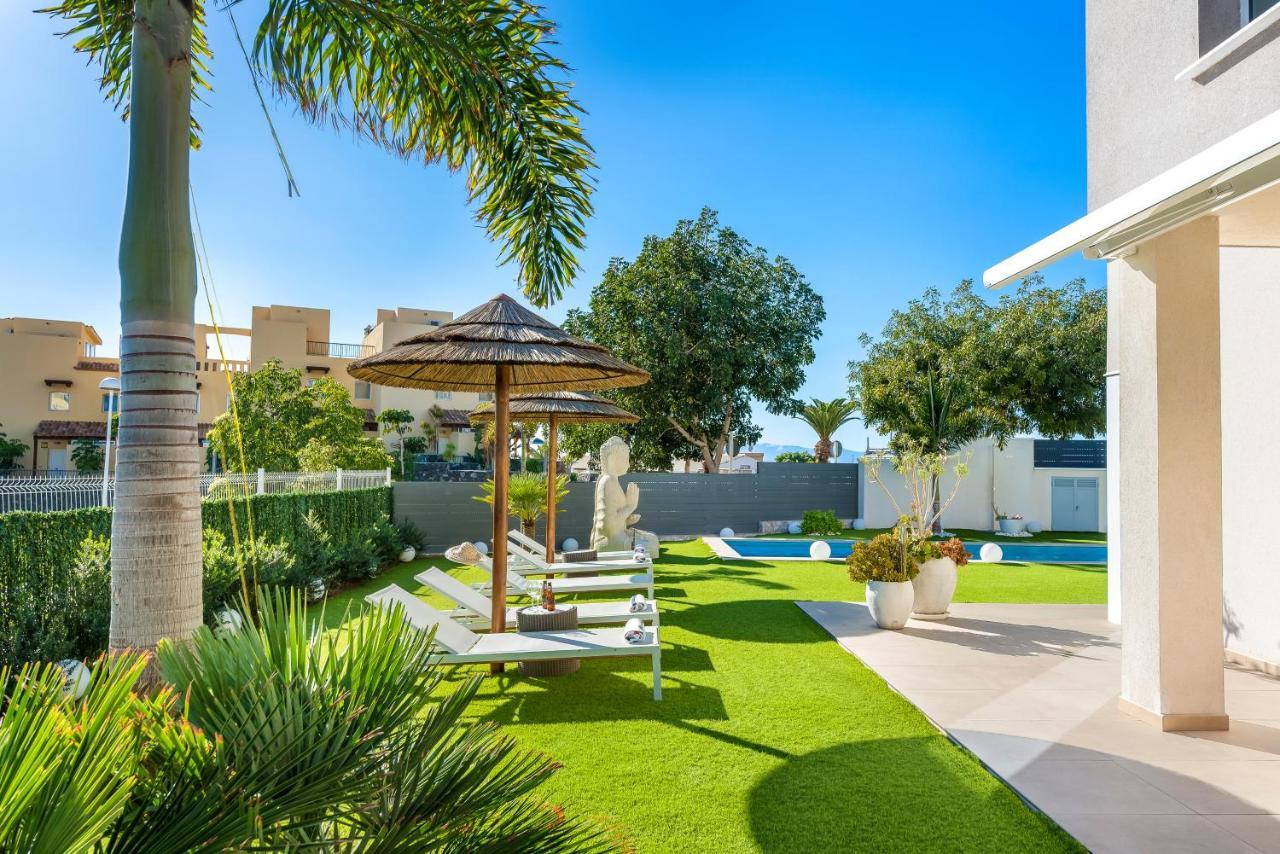Oasis Buddha Garden By Sunkeyrents *