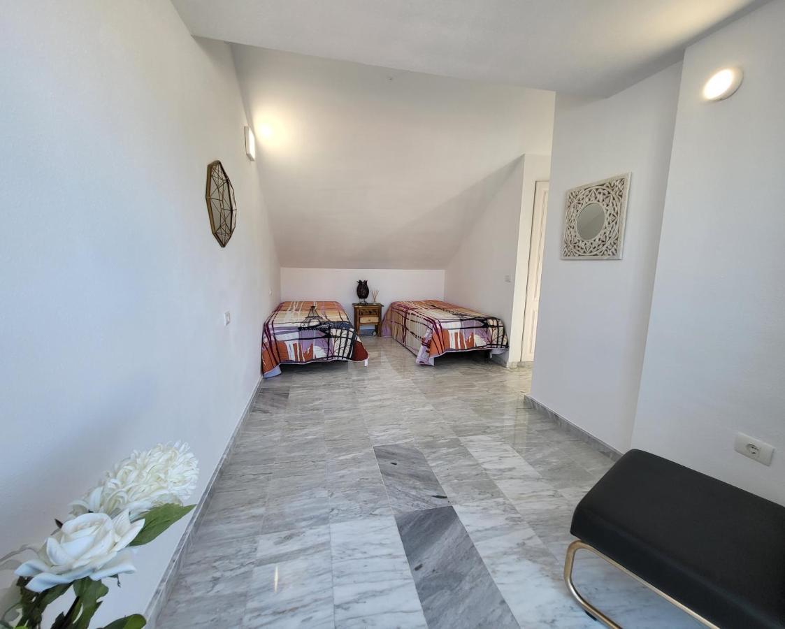 Exclusive Penthouse In Downtown Cristianos *
