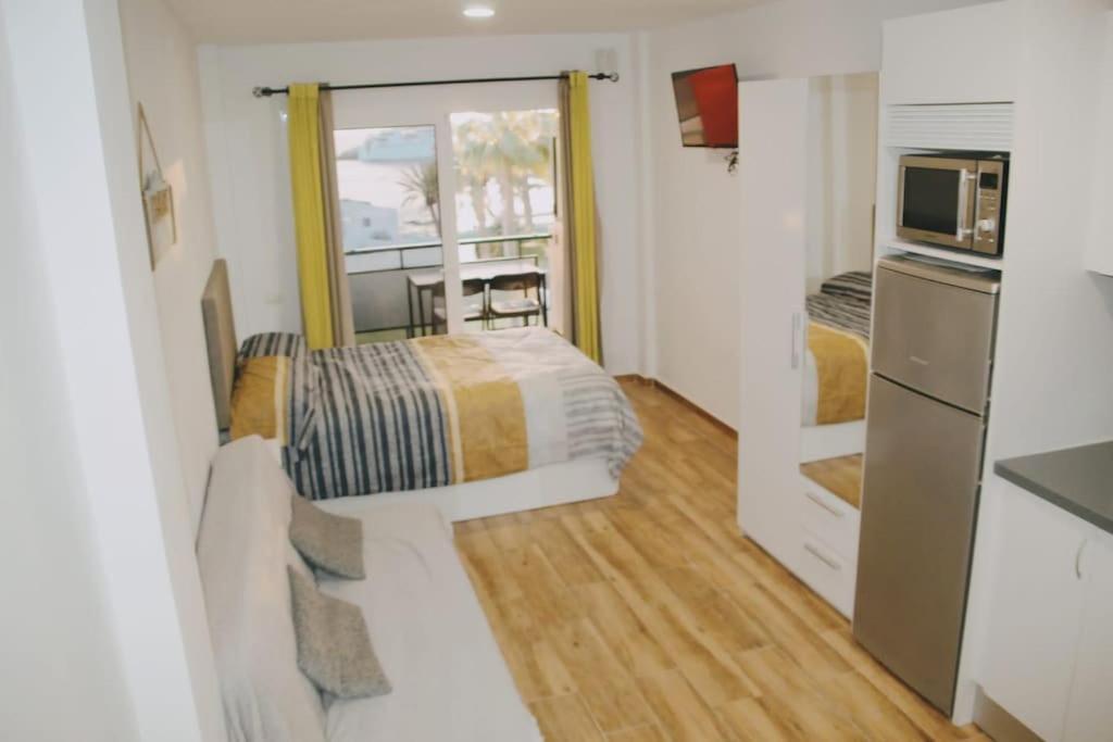Apartment Comodoro Cristianos 301a