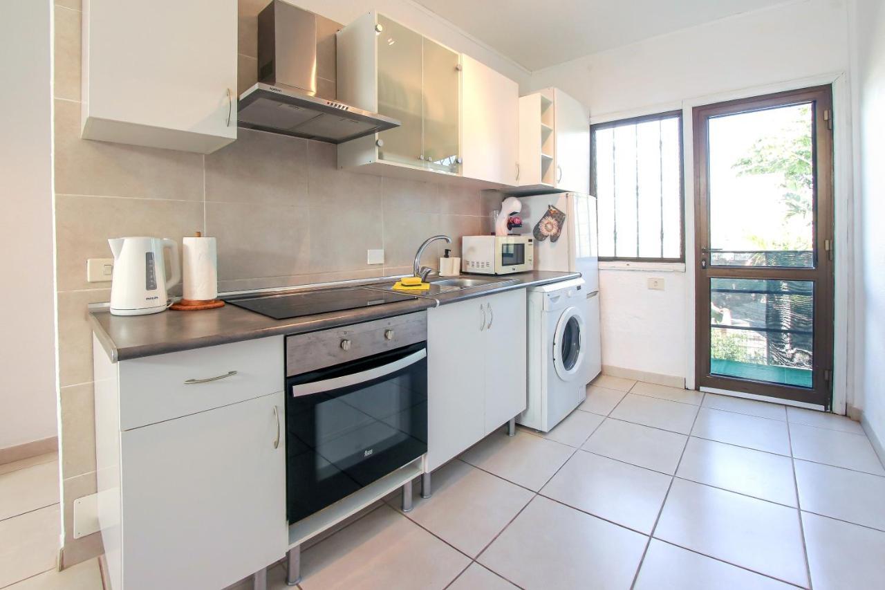 2 Bedroom Flat With Big Pools And Big Terrace Parque Don Jose, 313 Сasa de vacaciones