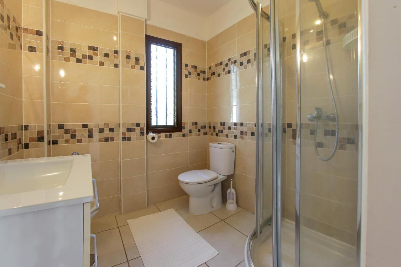 Сasa de vacaciones 2 Bedroom Flat With Big Pools And Big Terrace Parque Don Jose, 313