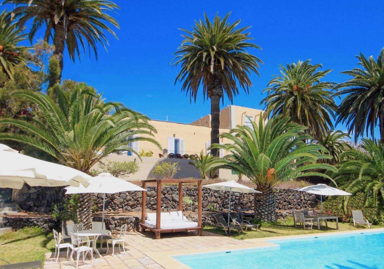 Detached With Garden, Heated And Private Pool, Sea View, Parking Free Villa *