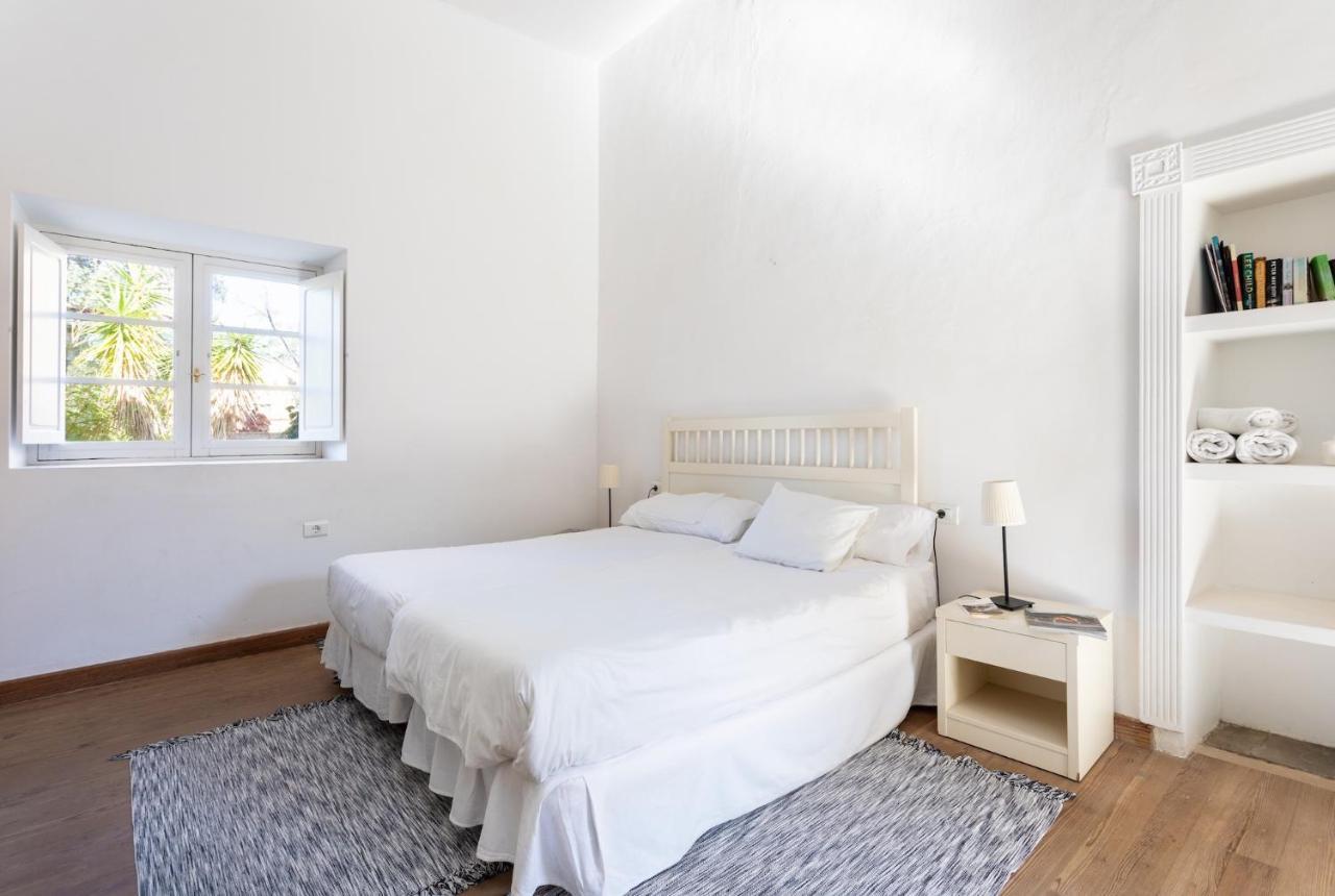 Detached With Garden, Heated And Private Pool, Sea View, Parking Free Villa *