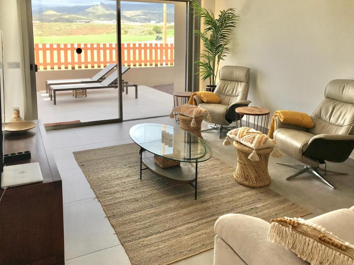 Golf Tenerife South: Mountain View With Heated Pool And Accessible Amenities