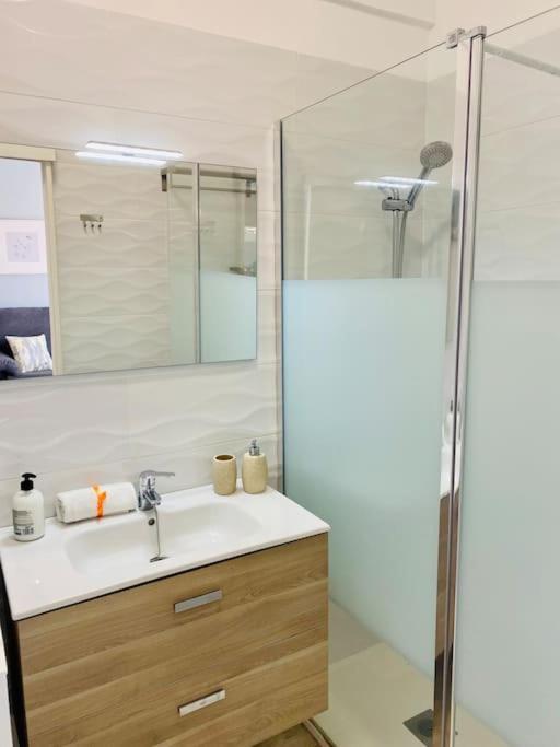 Estudio Con Amplia Terraza En Appartement *