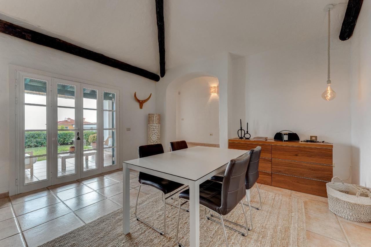 Charming With Private And Heated Pool *