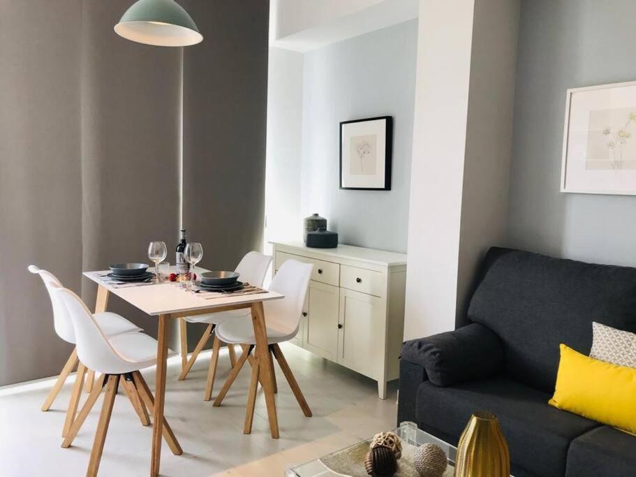 Estudio Con Amplia Terraza En Appartement
