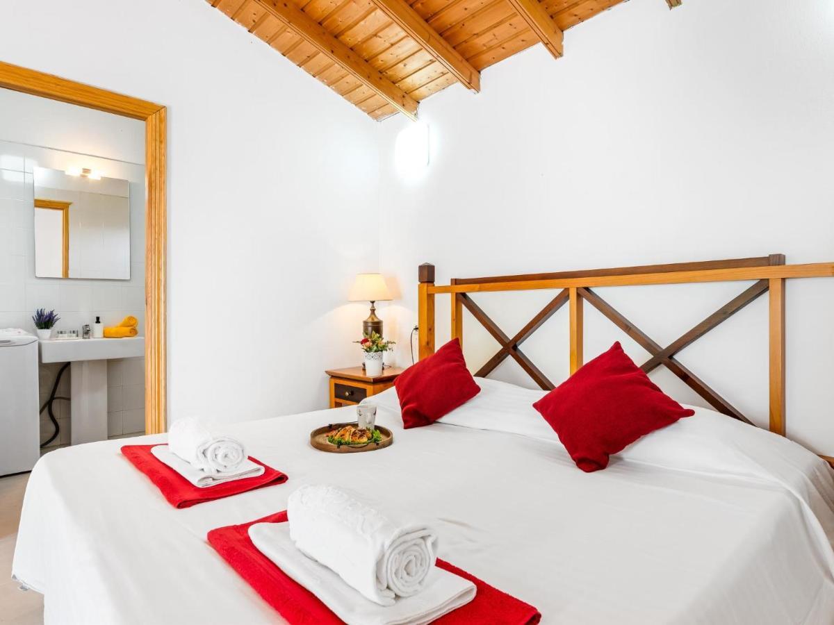 Apartamento 101 Bright Accomodation With Pool View