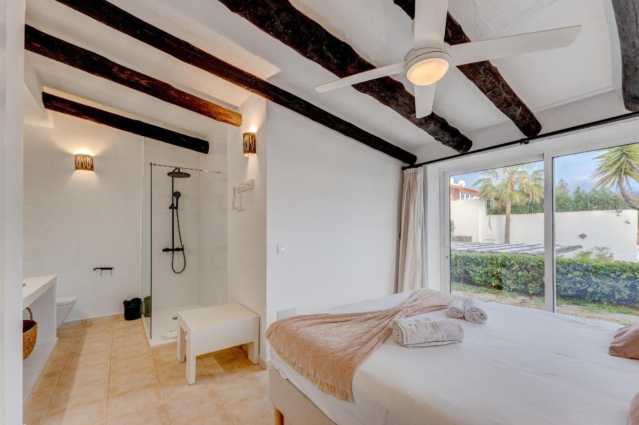 Villa Charming With Private And Heated Pool