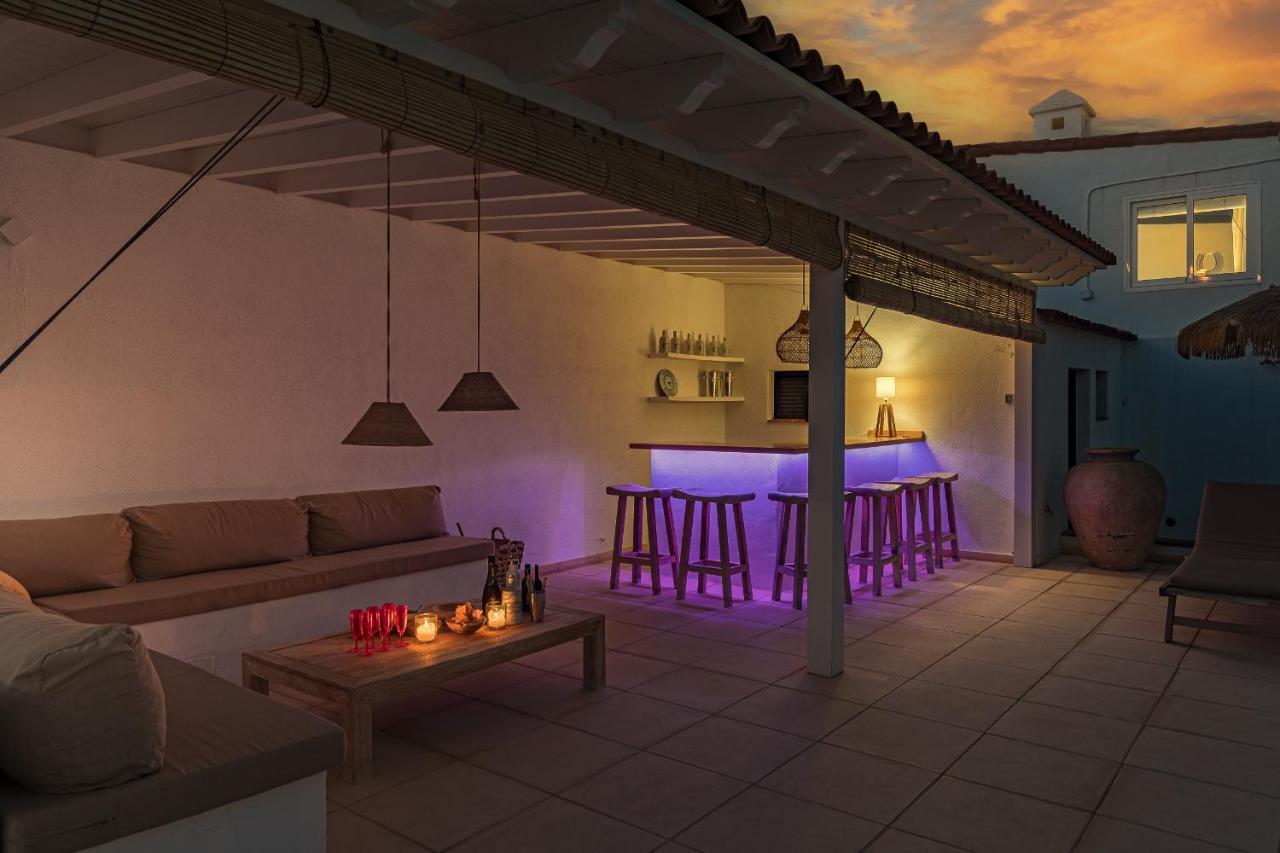 Charming With Private And Heated Pool *