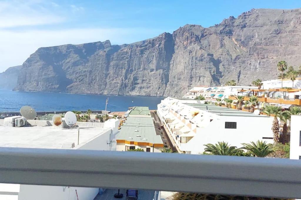 Vistas Sonadas Cerca Del Mar Apartment Acantilado de los Gigantes