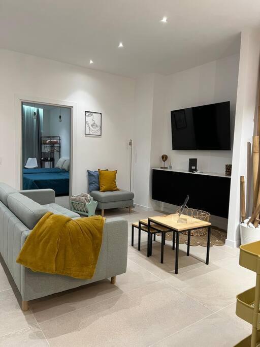 Detail Apartment