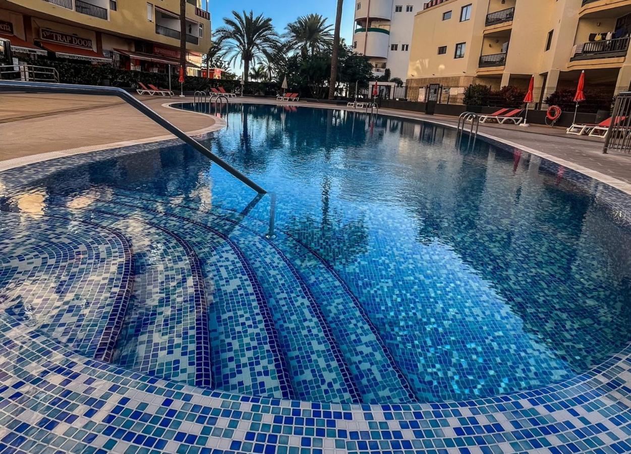Luxory Dreamy Sunset, Seafront, Direct Access To The Promenade,wifi,pool,free Parking Apartment