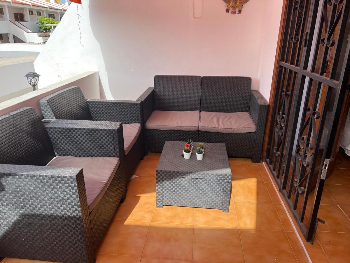La Casita De La Piscina Apartment *