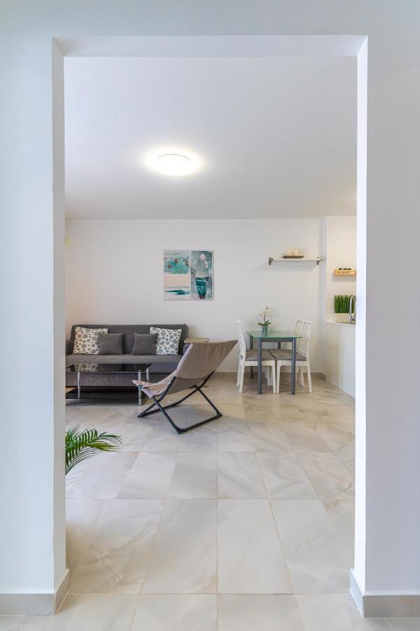 Modern 2-bedroom With Stunning View Costa Adeje (Tenerife)