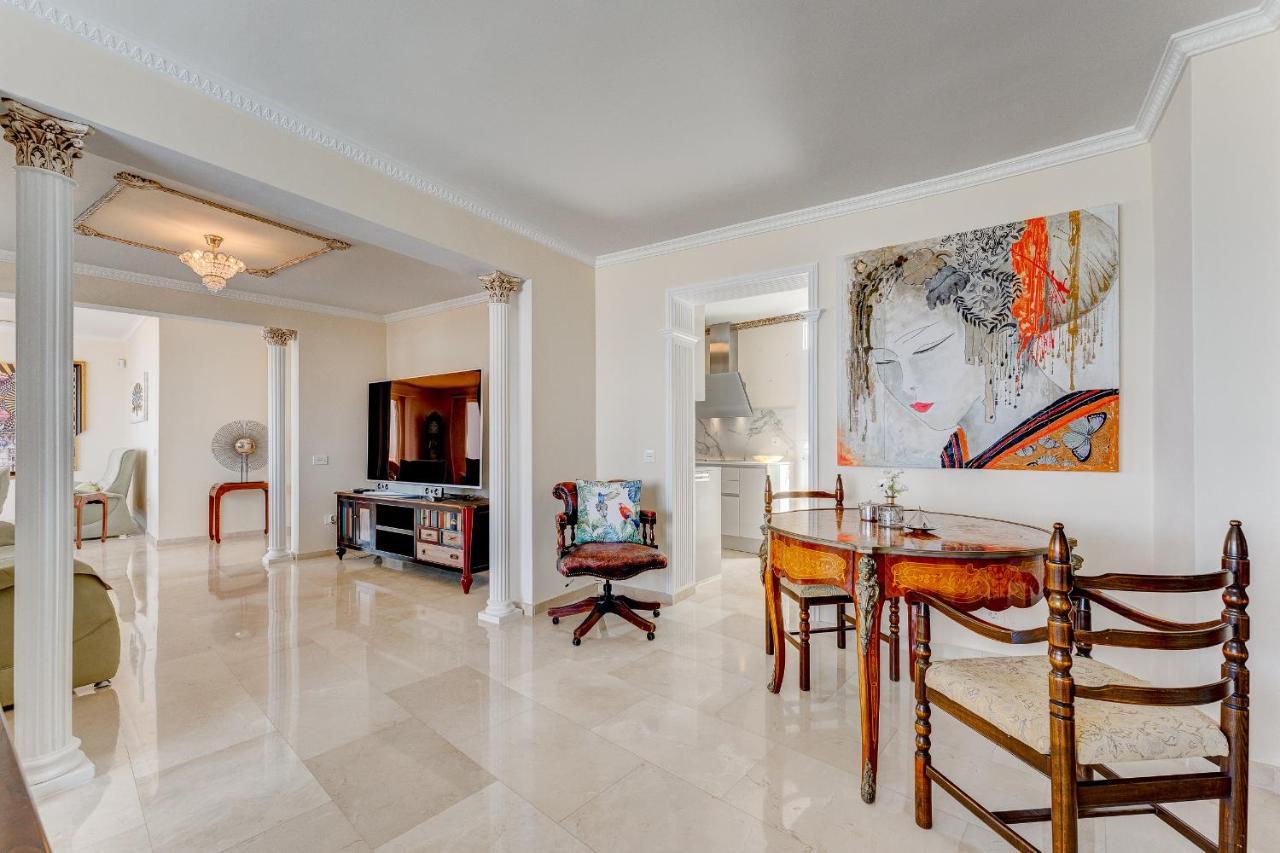 Marina Luxury Sea View Private Pool & Garden - Villa