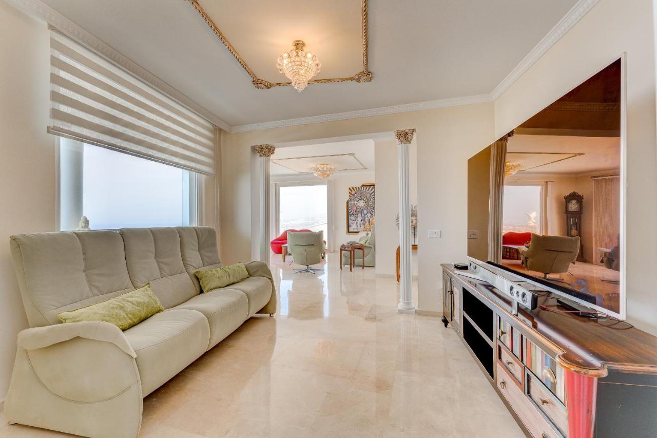 Villa Marina Luxury Sea View Private Pool & Garden -