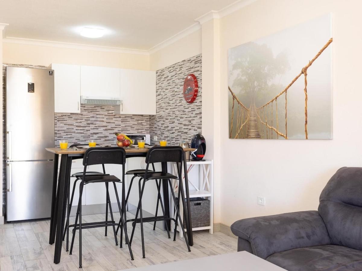 Lightbooking Marina Palace Tenerife Apartment *