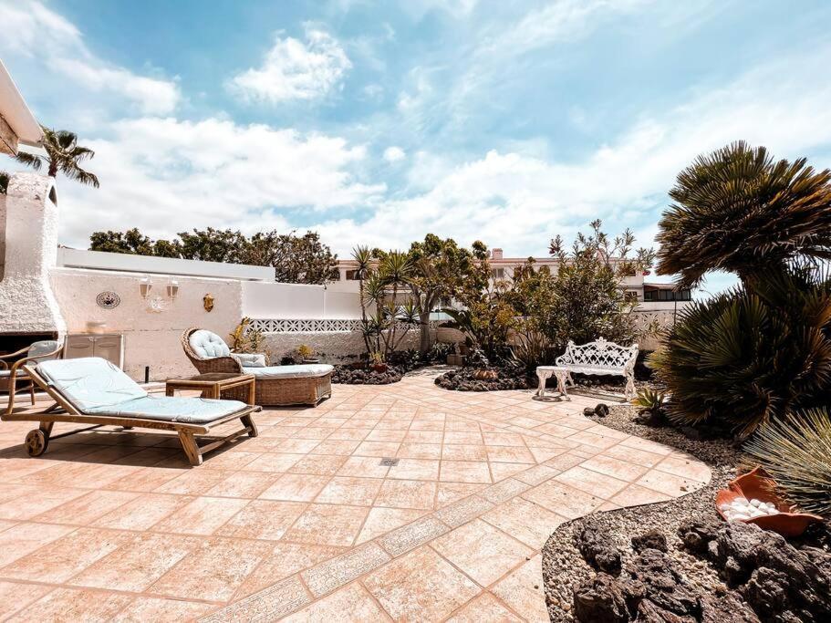 Apartment Charming Spanish Style Bungalow, Bbq,wf,terrace Mir09