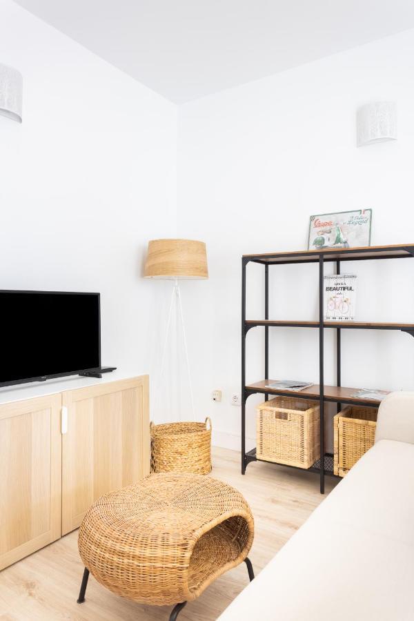 Home2book Cozy White Wood Apartment, Pool&terrace * Costa del Silencio
