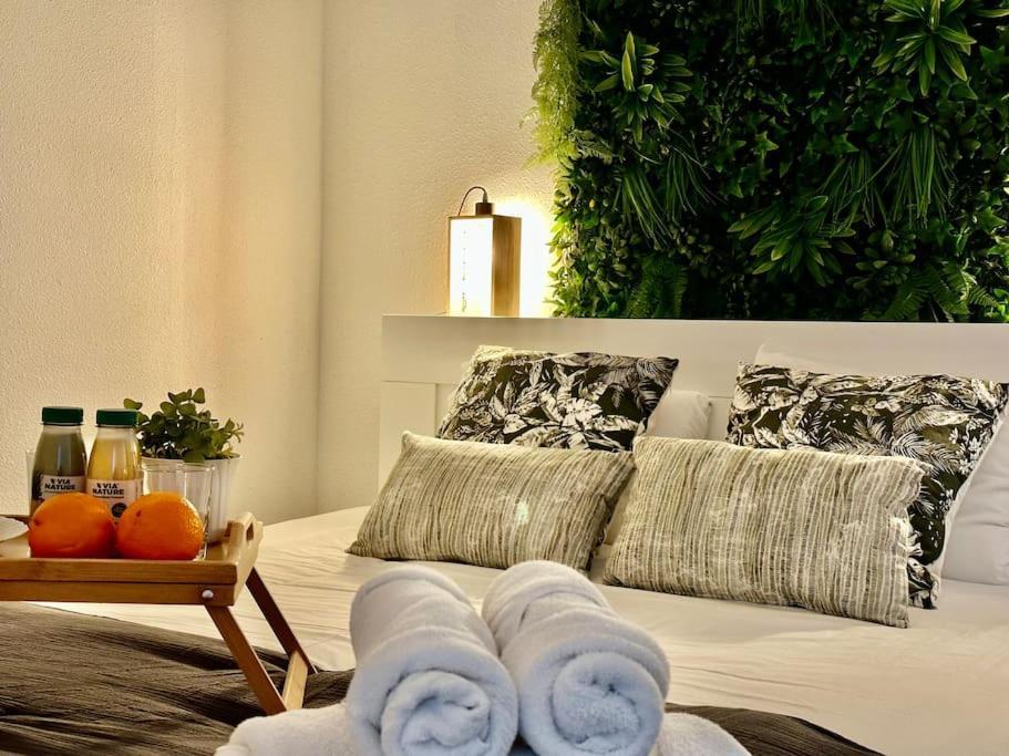Tropical Lounge, Cristianos, Pool & Sea, Wifi *