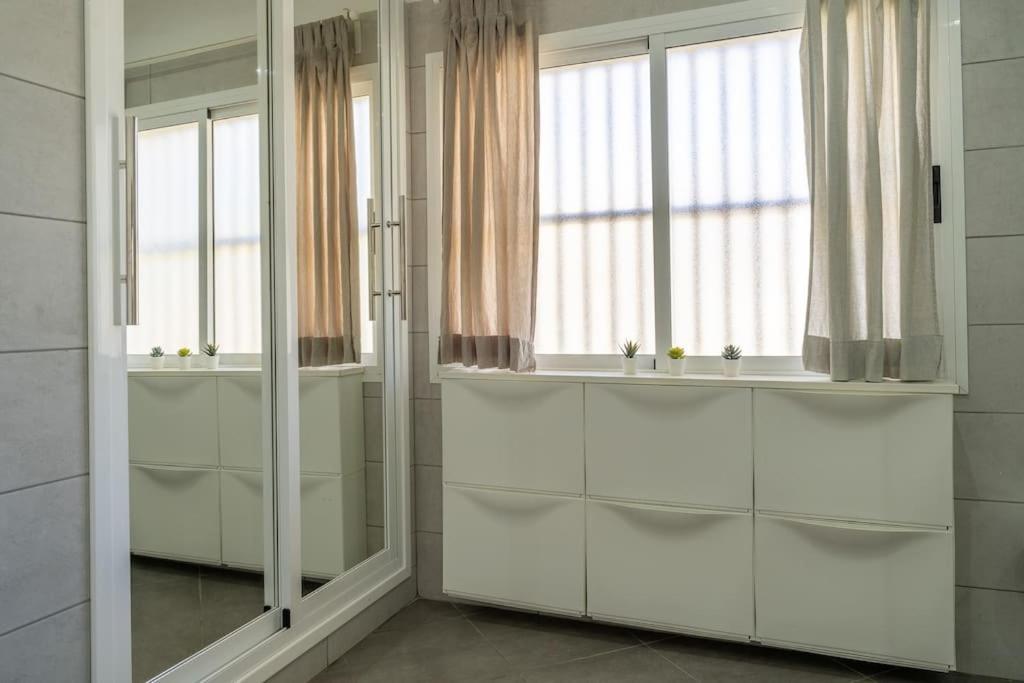 Apartment In Front Of The Ocean Los Cristianos (Tenerife)