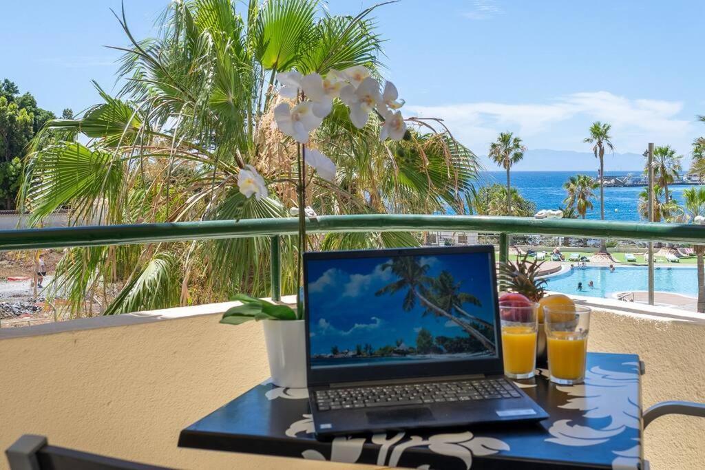In Front Of The Ocean * Los Cristianos (Tenerife)