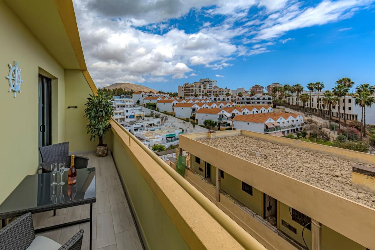Apartamento Newly Reformed With Sea View And Pool, Near The Beach, In Playa De Americas *