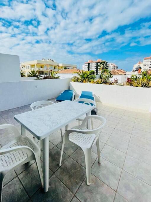Apartment Comfy With Large Terrace Five Minutes From Ocean *