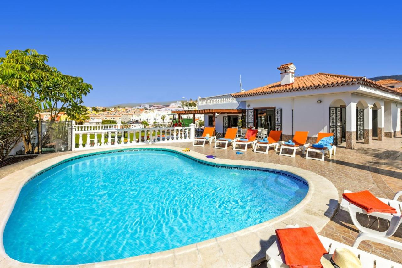 Villa Blanca Salvaje By Callao Salvaje