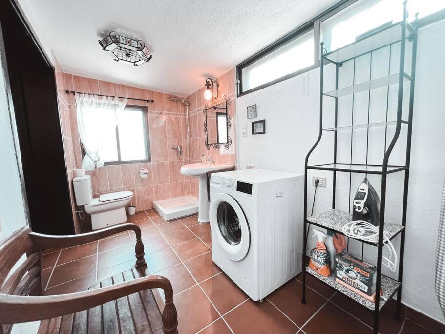 Charming Spanish Style Bungalow, Bbq,wf,terrace Mir09 Costa Adeje (Tenerife)